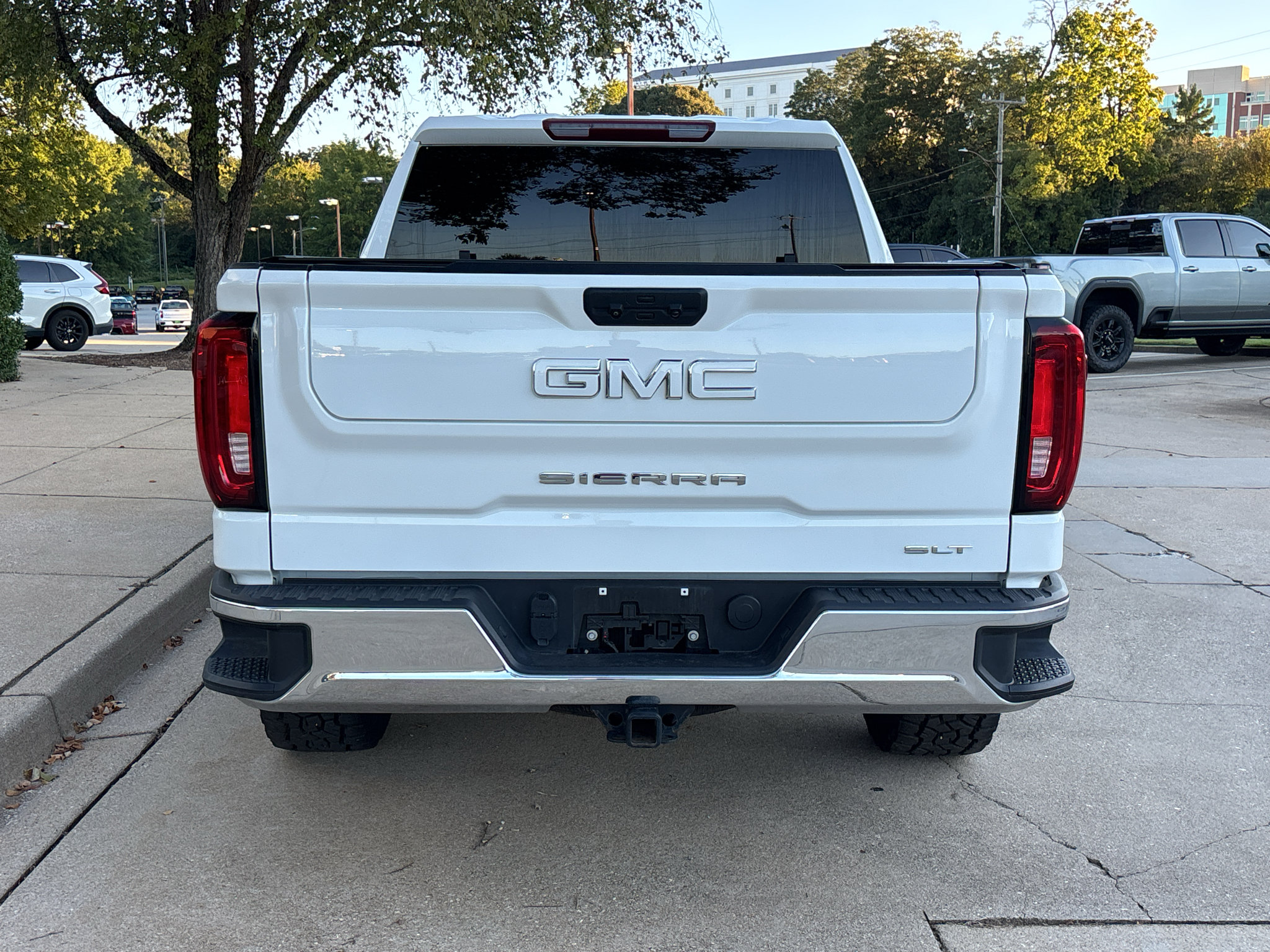 Used 2025 GMC Sierra 1500 SLT AWD/4WD image 7