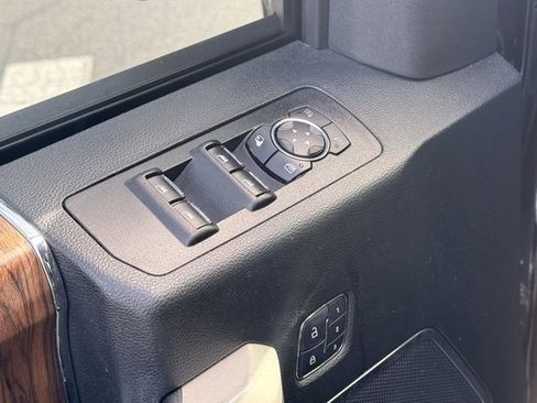 Used 2018 Ford F150 Lariat w/ Equipment Group 501A Mid image 14