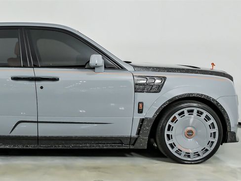 Used 2023 Rolls-Royce Cullinan AWD/4WD image 16