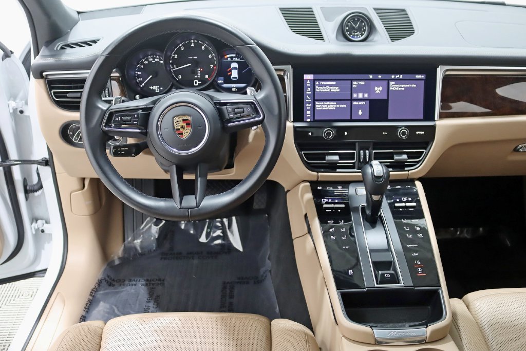 Used 2022 Porsche Macan AWD/4WD image 11