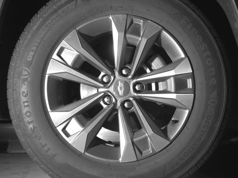 Used 2025 Chevrolet Equinox LT FWD image 13