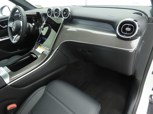 Certified 2026 Mercedes-Benz GLC 300 image 17