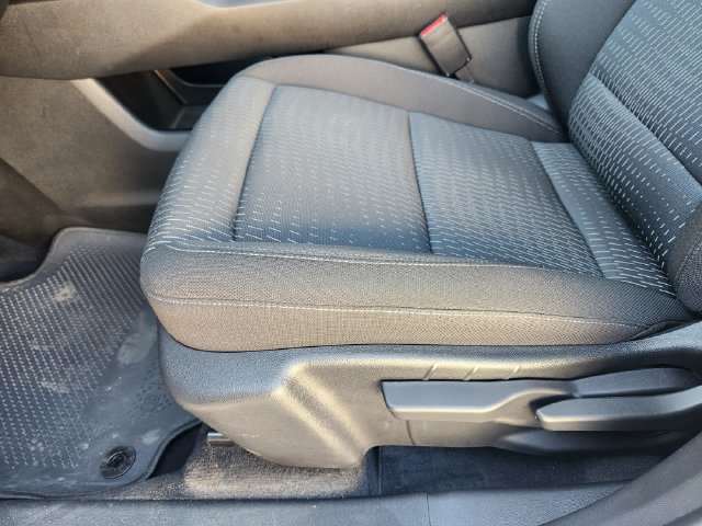 Used 2026 Chevrolet Equinox LT FWD image 25