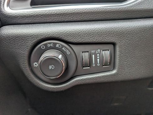 New 2026 Chrysler Pacifica Limited w/ S Appearance Package image 35