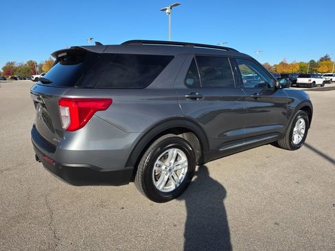 Used 2023 Ford Explorer XLT w/ Equipment Group 202A image 7
