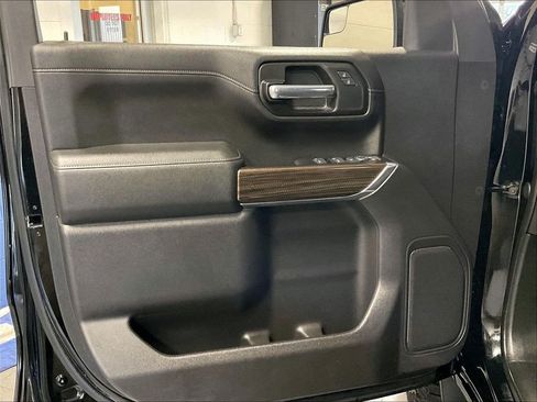 Used 2019 Chevrolet Silverado 1500 LT Trail Boss AWD/4WD image 9