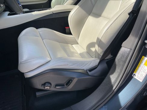 Used 2022 Volvo XC90 T8 R-Design w/ Advanced Package image 16