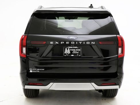 Used 2025 Ford Expedition Platinum AWD/4WD image 7