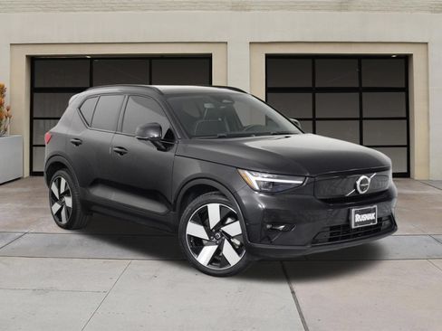 Certified 2023 Volvo XC40 Recharge Ultimate w/ Protection Package Premier AWD/4WD image 32