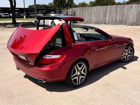 Used 2016 Mercedes-Benz SLK 300 image 6