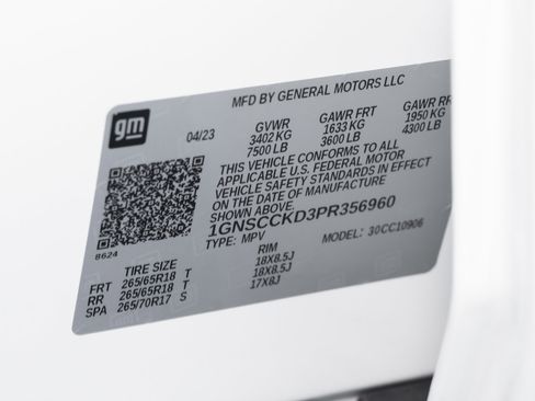 Used 2023 Chevrolet Suburban LT image 18