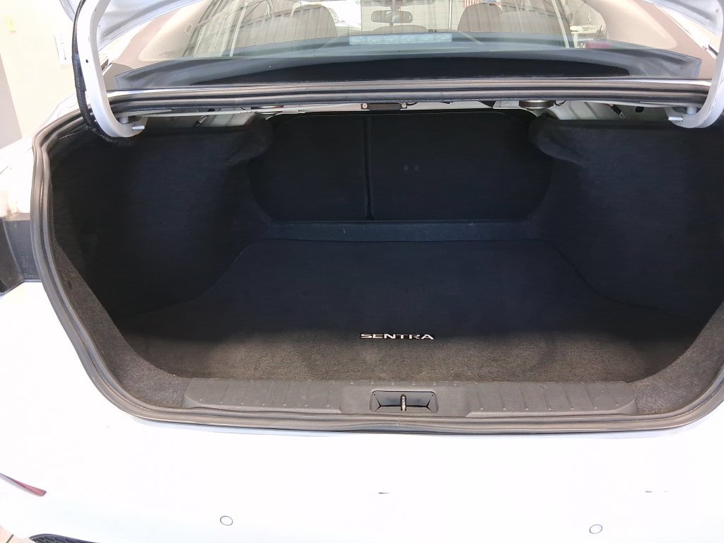 Used 2024 Nissan Sentra SV FWD image 28
