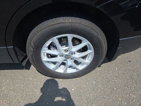 Used 2024 Chevrolet Equinox LT AWD/4WD image 12
