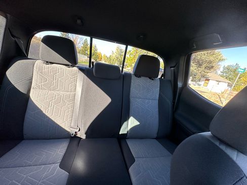 Used 2023 Toyota Tacoma TRD Off-Road image 20