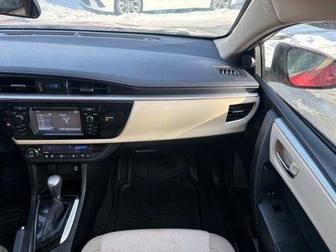 Used 2015 Toyota Corolla LE image 21