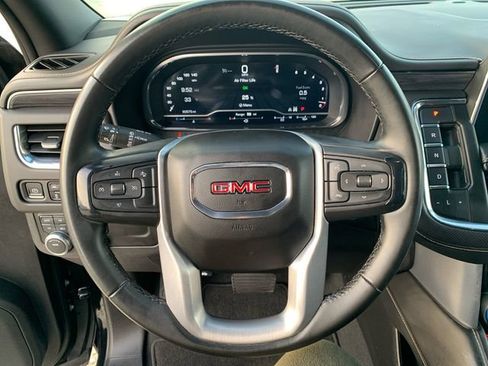 Used 2023 GMC Yukon SLT image 23
