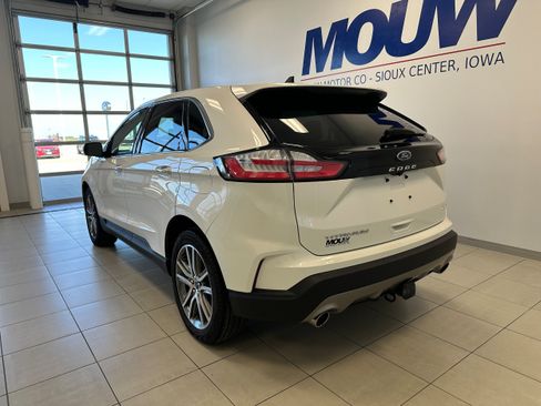 Used 2022 Ford Edge Titanium w/ Class II Trailer Tow Package AWD/4WD image 6