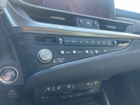 Used 2021 Lexus ES 350 w/ Premium Package image 18