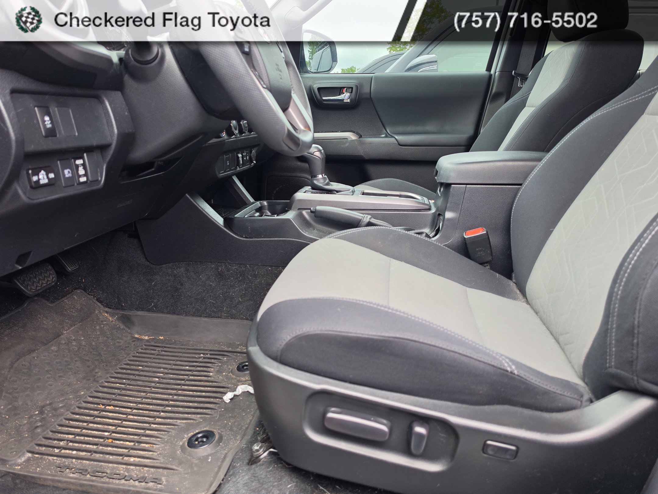 Used 2023 Toyota Tacoma TRD Sport AWD/4WD image 9