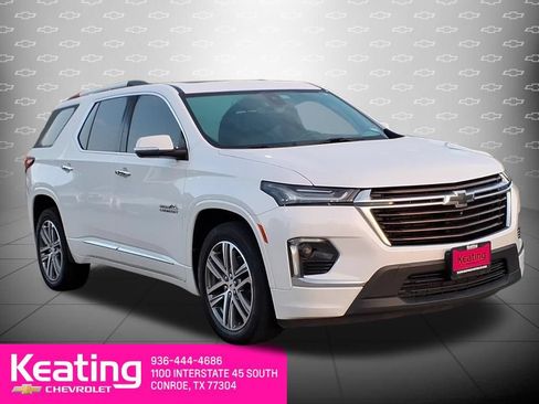 Used 2023 Chevrolet Traverse High Country FWD image 3