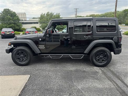 Used 2016 Jeep Wrangler Unlimited Sport w/ Connectivity Group AWD/4WD image 5
