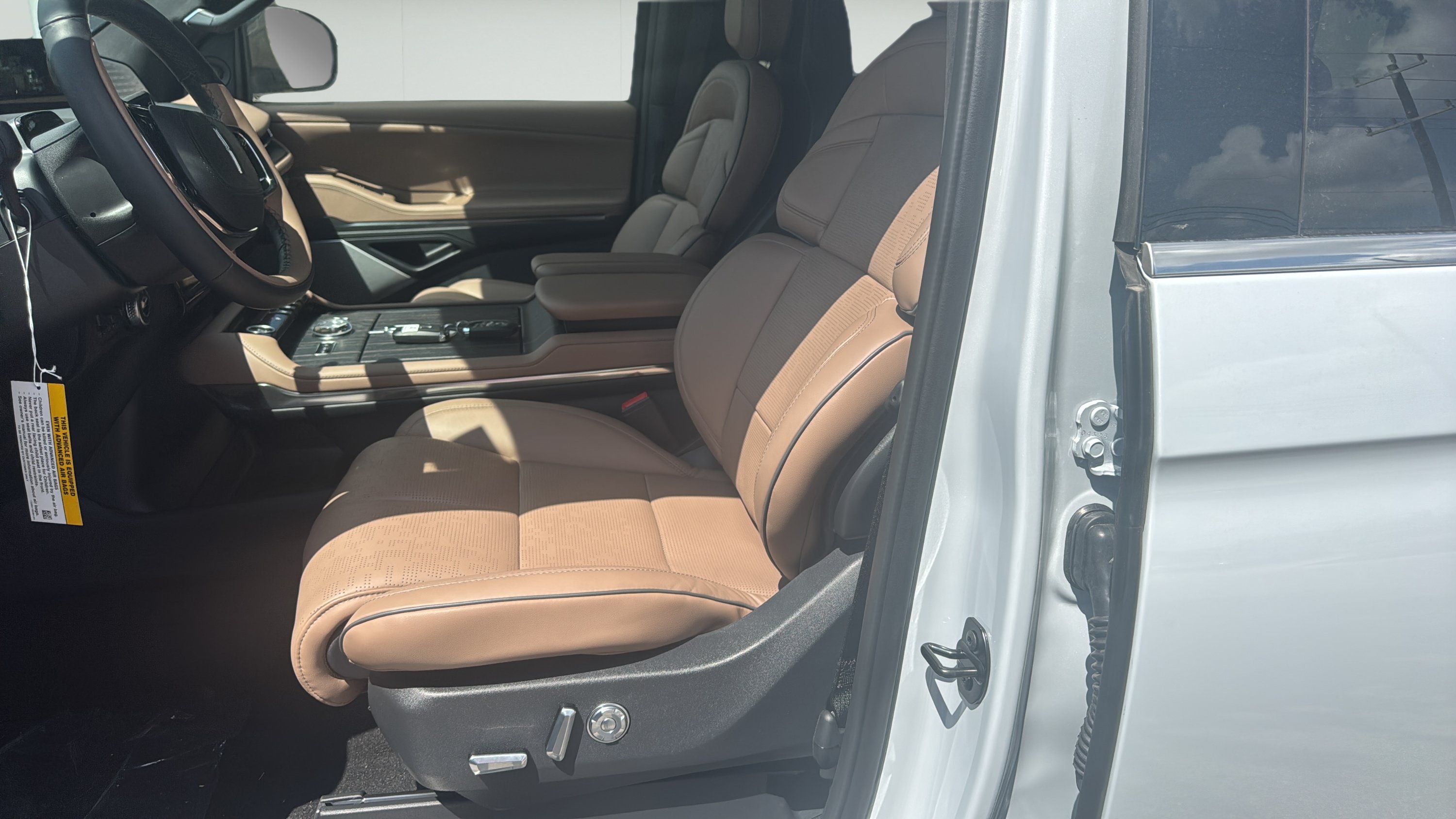 New 2026 Lincoln Navigator Black Label AWD/4WD image 9