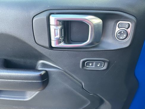 Used 2021 Jeep Wrangler Unlimited Sport AWD/4WD image 4