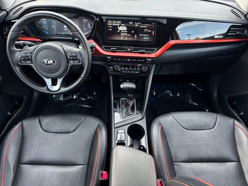 Used 2020 Kia Niro Touring image 15