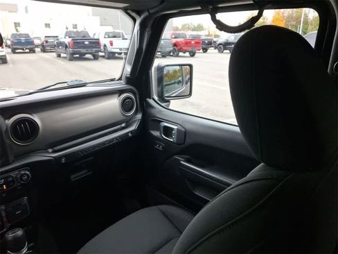 Used 2021 Jeep Wrangler Unlimited Sport image 11