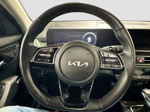 Used 2024 Kia Seltos SX w/ SX Sunroof Package AWD/4WD image 11
