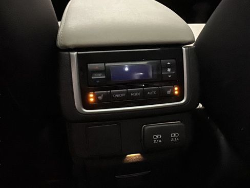 Used 2022 Subaru Ascent Limited w/ Technology Package AWD/4WD image 25
