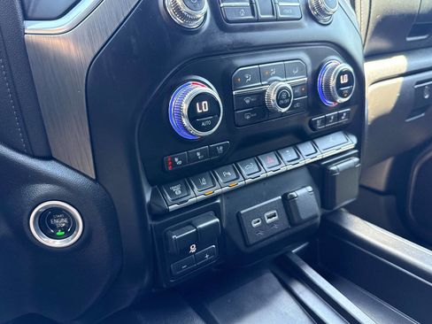 Used 2023 GMC Sierra 3500 Denali AWD/4WD image 33