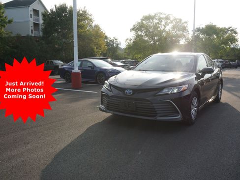 Used 2023 Toyota Camry LE FWD image 1