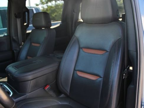 Used 2019 GMC Sierra 1500 AT4 w/ Driver Alert Package I AWD/4WD image 21