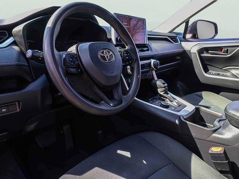 Used 2024 Toyota RAV4 LE image 8
