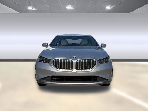 New 2026 BMW 530i w/ Premium Package RWD image 5