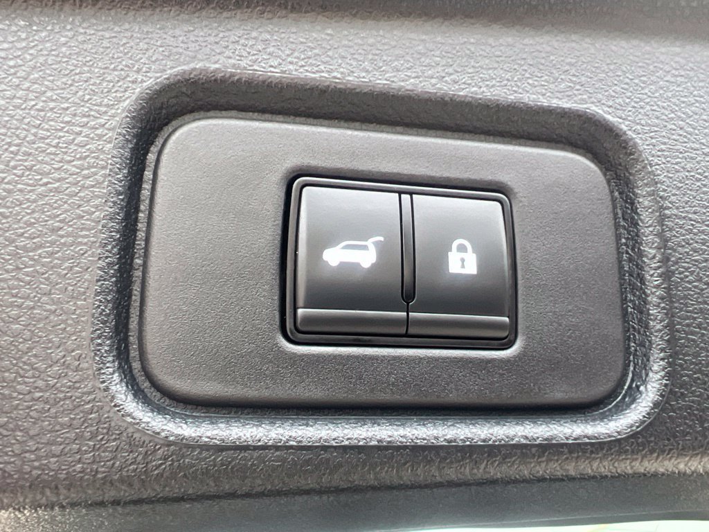 Certified 2024 Nissan Pathfinder Platinum w/ Lighting Package (N92) AWD/4WD image 16