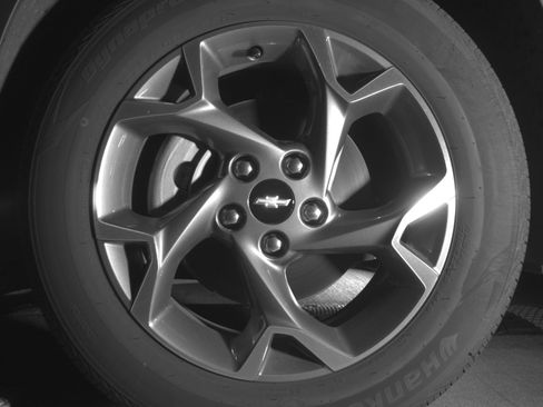Used 2025 Chevrolet Trax LT w/ LT Convenience Package FWD image 12