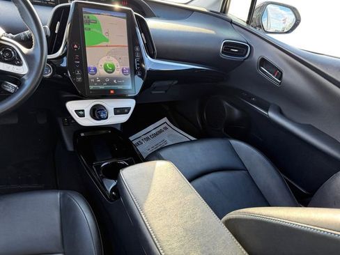 Used 2018 Toyota Prius Four Touring image 11