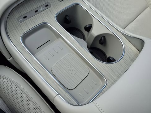 Used 2026 Hyundai Palisade Calligraphy image 13