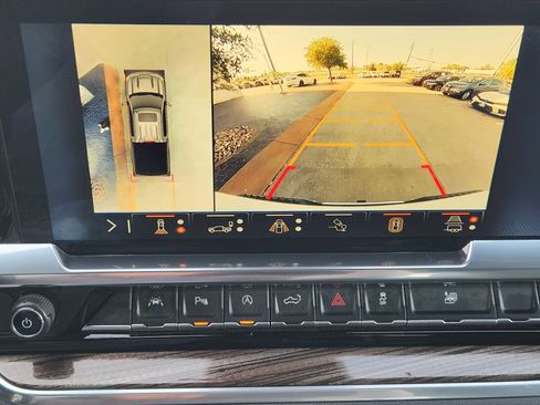 Used 2025 Chevrolet Silverado 1500 LT w/ Safety Package AWD/4WD image 17