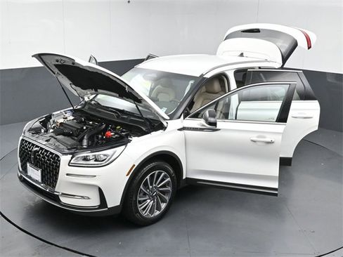 Certified 2023 Lincoln Corsair Reserve w/ Towing Package image 55