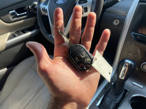 Used 2013 Ford Edge SEL image 52