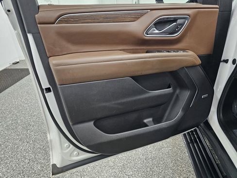 Used 2024 Chevrolet Tahoe High Country image 12