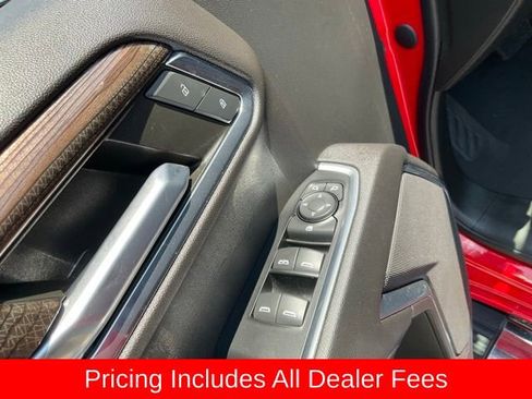 Used 2023 Chevrolet Silverado 1500 LT AWD/4WD image 8