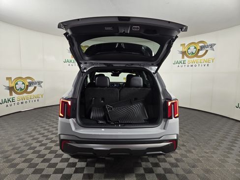 Used 2025 Kia Sorento SX Prestige AWD/4WD image 34