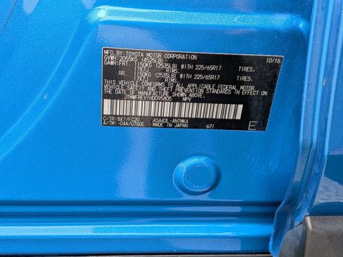 Used 2017 Toyota RAV4 XLE FWD image 34