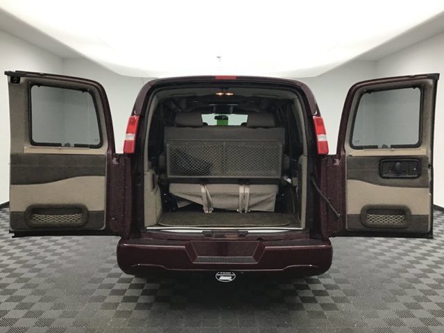 Used 2023 Chevrolet Express 2500 RWD image 6