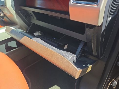 Used 2019 Ford F150 King Ranch w/ Equipment Group 601A Luxury AWD/4WD image 96