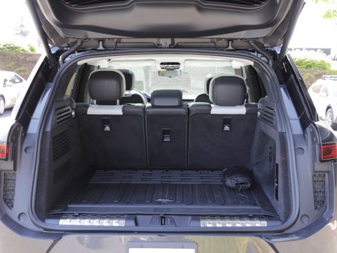 Used 2025 Land Rover Range Rover Sport Autobiography AWD/4WD image 16